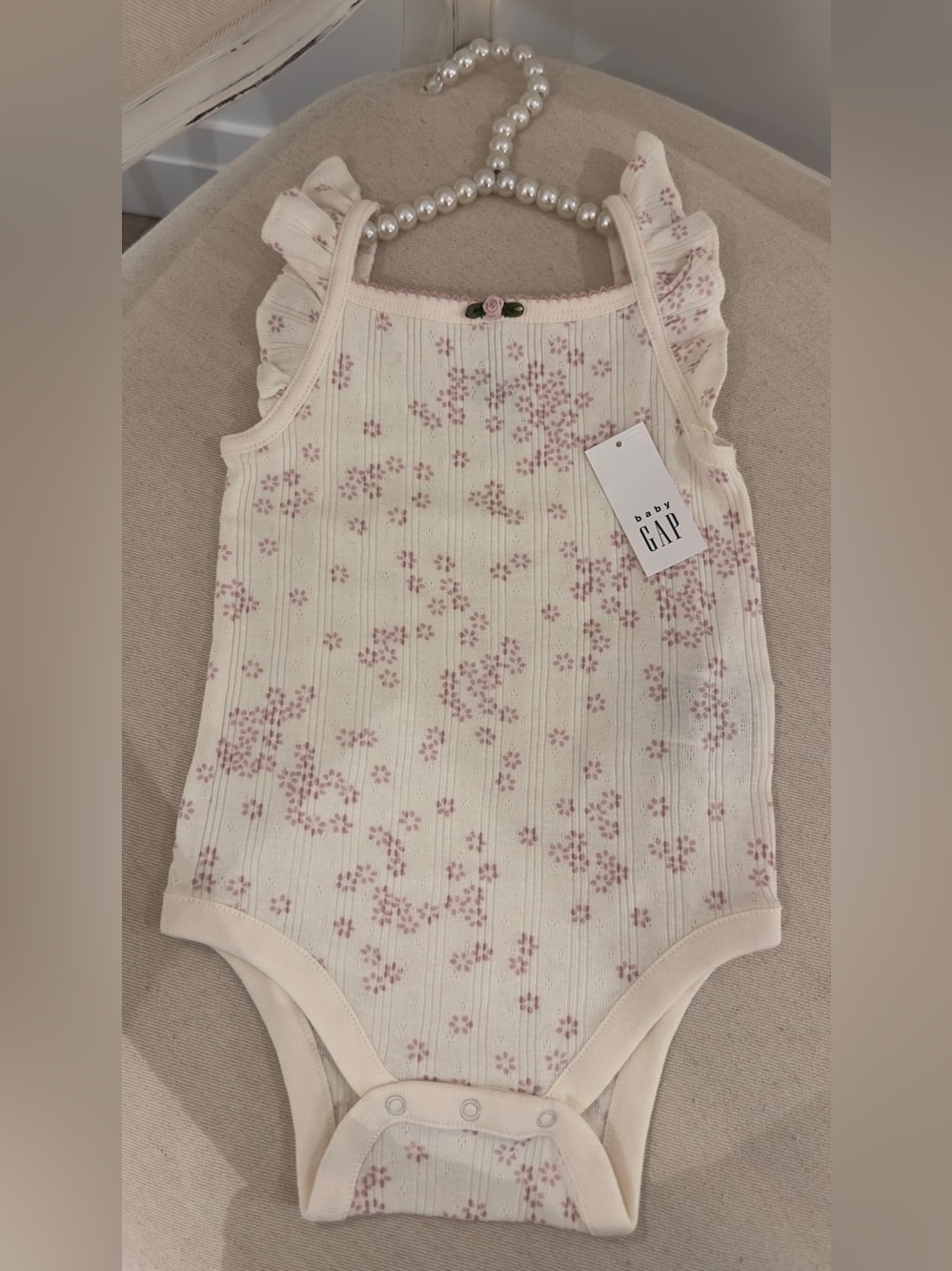 🦢 0~3 Mth Pointelle Knit Cotton Baby Onesie with Subtle Pink Floral Print NWT